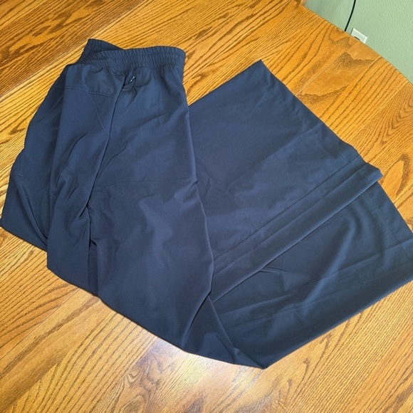 Lululemon Wide Leg Pants Size 14 - Picture 1 of 3